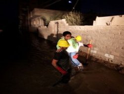 Gazze`de Evler Kanalizasyon Suları Altında Kaldı