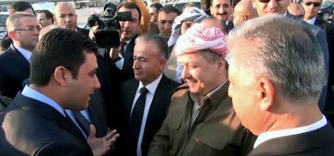 Barzanî bi cilê kurdî ber bi Amedê ve diçe