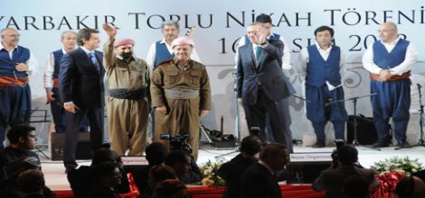 Erdoğan ve Barzani 400 çiftin şahitliğini yaptı