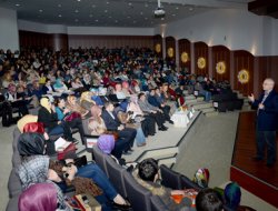 "Ahlakın olmadığı bir dünya zifiri karanlıktır"