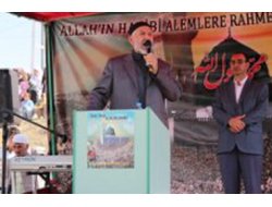 Genç'te Coşkulu Kutlu Doğum Kutlaması