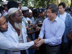 Davutoğlu Li Araqanê Ye