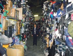 Havalimanında unutulan eşyalar hayır çarşısına verilecek