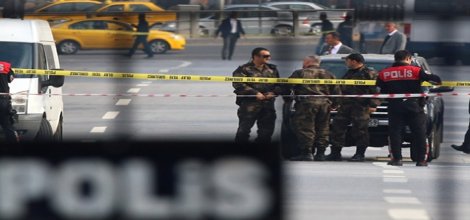 AKP Genel Merkezinde canlı bomba paniği