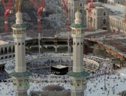 Kabe'de korku dolu anlar!