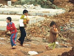 Suriyeli mülteci çocuklar ağır işlerinde çalışıyor