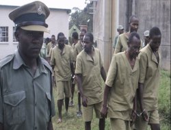 Zimbabve'de insanlık dramı: Mahkumlar açlıktan ölüyor