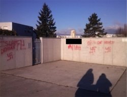 Irkçı saldırılar dinmek bilmiyor