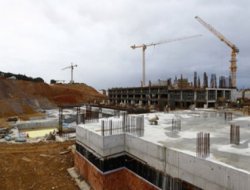 Türkiye'nin en büyük camisi hızla yükseliyor