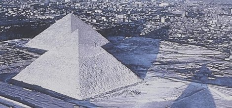 Piramitlere 122 yıl sonra kar yağdı