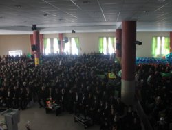 "Bizler gömleği arkadan yırtılan Yusuf'ların partisiyiz"