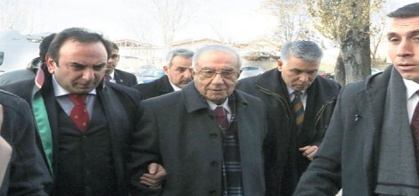 28 Şubat Davasının Müdahil Avukatından Saçma Soru!