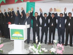 HÜDA PAR Van Belediye başkan adaylarını açıkladı