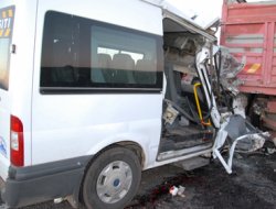 Siverek'te öğrenci servisi kaza yaptı: Bir ölü, 5 yaralı