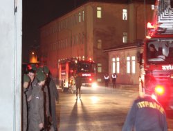 Kadın mahkum koğuşunu ateşe verdi