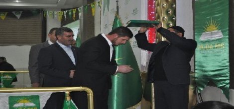 Kur'an-ı Kerim'i öptüler ve söz verdiler...