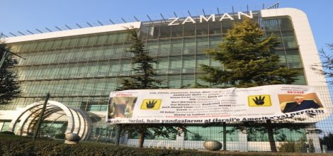Zaman Gazetesi'nin önünde protesto