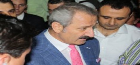 Bakan Zafer Çağlayan istifa etti