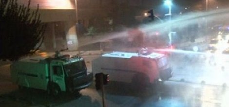 Kadıköy'deki gösteriye polis müdahalesi