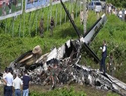 Rusya`da Uçak Faciası: 9 Ölü