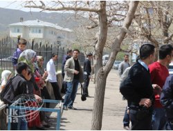 Ekmek istemiyoruz, Hizmet İstiyoruz