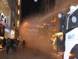 İstanbul ve Ankara'daki gösterilere müdahale