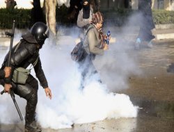 Ezher'e polis saldırdı: 2 öğrenci öldü!