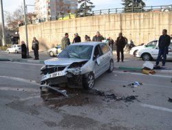 Bu araçtan burnu bile kanamadan çıktı