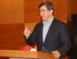 Davutoğlu, "Kardeş ihtilafına ayıracak vaktimiz yok"