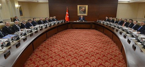 Hükümet HSYK'ya el attı