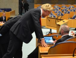 İslam Karşıtıyken Müslüman Oldu