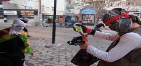 Cizre'de PKK'ye haraç vermeyen esnafa bombalı saldırı