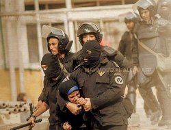 Mısır'da Kız Öğrencilere Yönelik Sert Müdahale Devam Ediyor