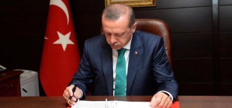 Burhan Kuzu: Başbakan'a 2 bin kişilik 'paralel devlet' raporu sunuldu