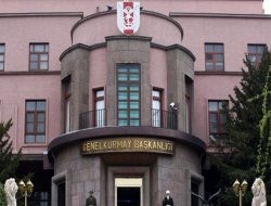 Hakkâri de askerlere ateş açıldı