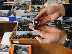 İzmir'de gizli kamera operasyonu