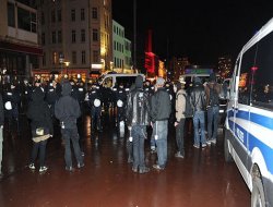Hamburg'da gerilim devam ediyor
