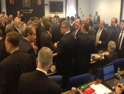 Adalet Komisyonu yine karıştı