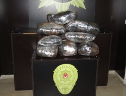 Bingöl de 265 kilo esrar ele geçirildi