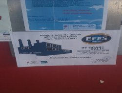 Üniversite`de içki reklamı skandalı