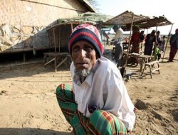 Budist Çetelerinden Myanmar`da Kanlı Köy Baskını