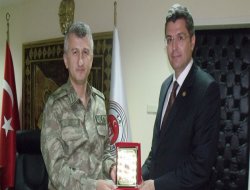 Tuğgeneral'e çifte standartlık!