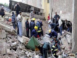 Mısır`da bina çöktü: 5 Ölü