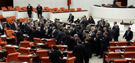 HSYK düzenlemesi Meclis'ten geçti