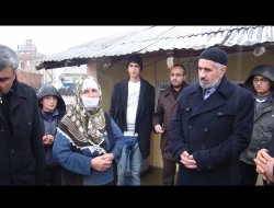 Hüda Par, Evini Su Basan Aileyi Ziyaret Etti