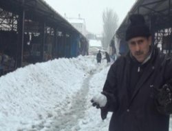 Ağrı Belediyesi Kar İle Mücadelede Sınıfta Kaldı