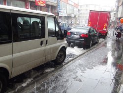 Bitlis'te Sağanak Yağış