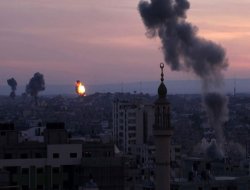 İsrail yine Gazze'ye saldırdı