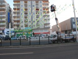 Urfa Yolu HÜDA PAR Bayrakları ile Donatıldı