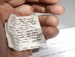 Kopya Çektiği Kağıdı 20 Yıl Kulağında Unuttu